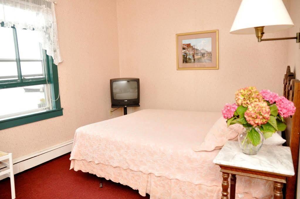 National Hotel New Shoreham Extérieur photo